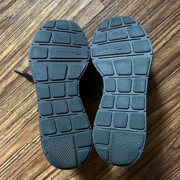 Adidas Black Swift Run Shoes - Picture 7 of 7